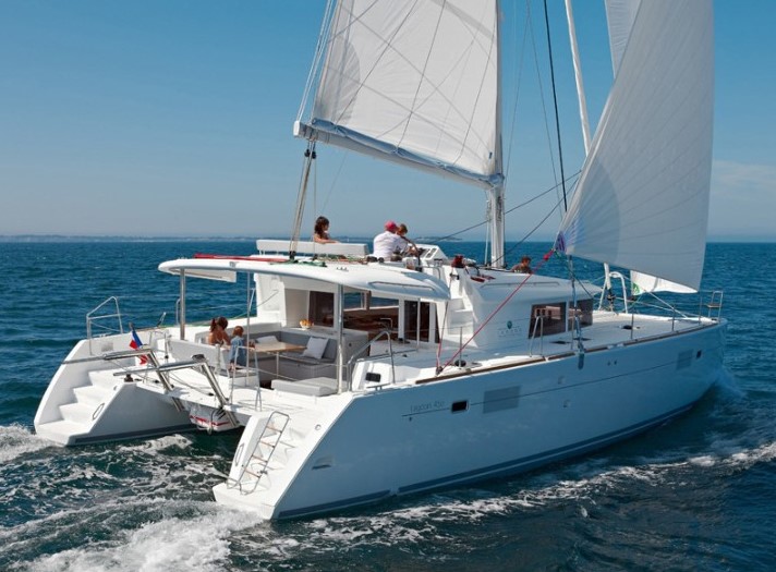 Catamaran Lagoon 450 for charter